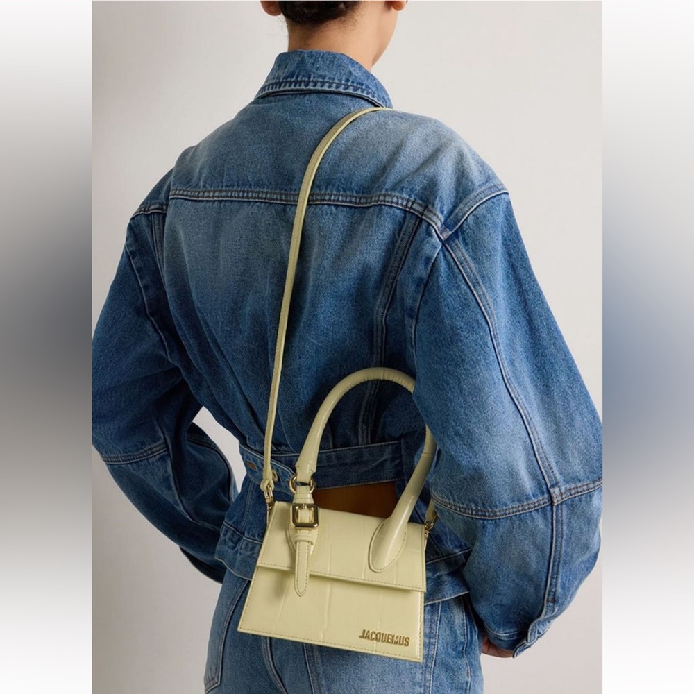 Jacquemus Le Chiquito Moyen Boucle Shoulder Bag